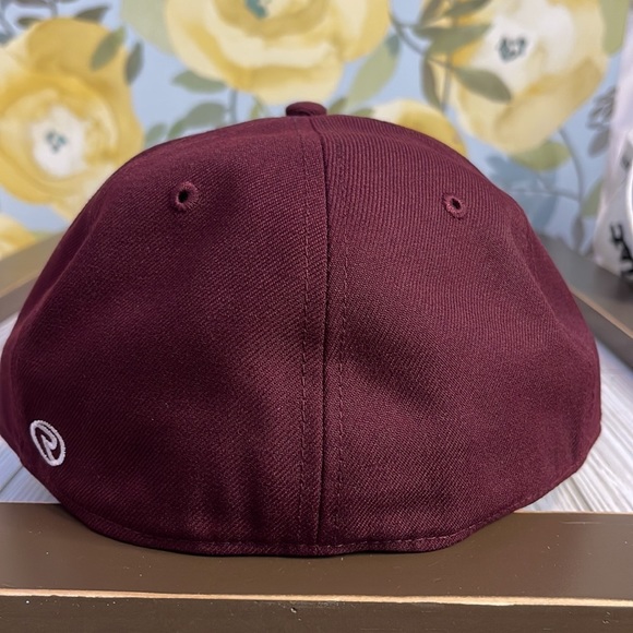 Maroon Red Baseball Cap Size 7 1/2 - Picture 2 of 6